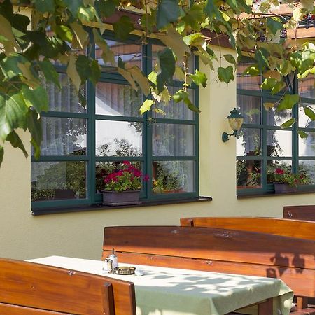 Burgenlaenderhof Hotel Garni Moerbisch Am See Exterior photo